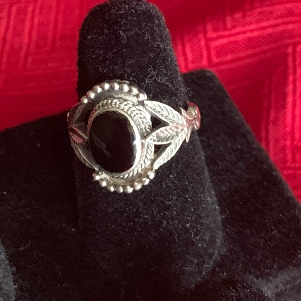 Vintage SS ring  with onyx stone